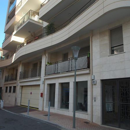 Charmant 2P Moderne Avec Terrasse, Parking Prive, En Plein Centre De Menton, A 2 Pas De La Mer - Fr-1-196-200 Exterior photo